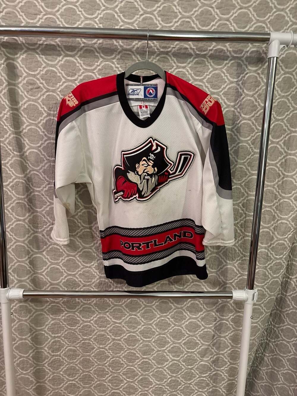 Reebok Portland Pirates AHL Hockey Jersey Youth L/XL White